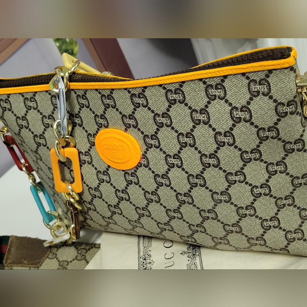 AUTHENTIC GUCCI Plus, Vintage, Clean, Excl. Cond. Custom Trim, Clutch/Bag - Picture 5 of 16